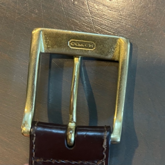 Coach Chocolate Brown Men’s Belt with Gold Buckle. Size 42 - Picture 3 of 6